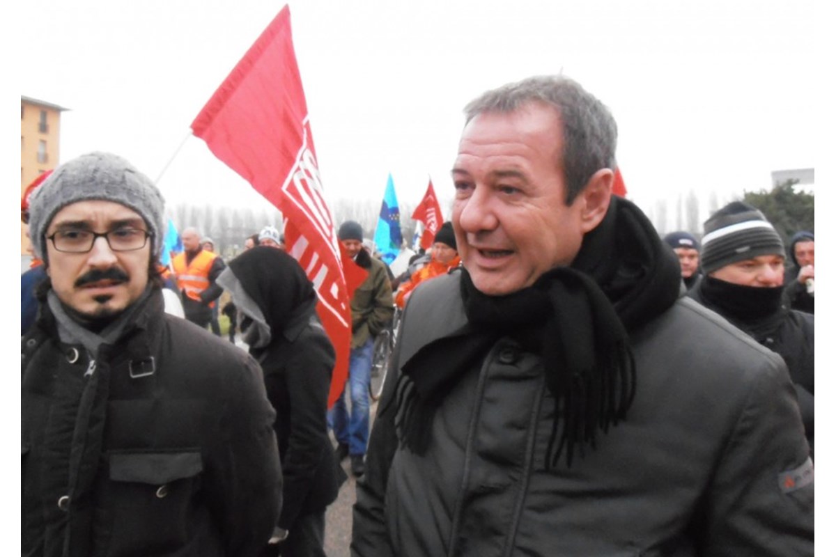Marco Carra: la Belleli chiude il parcheggio con dentro le auto dei lavoratori in sciopero