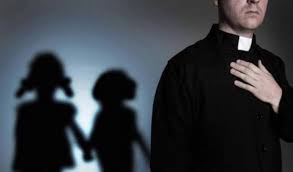 Pedofilia nella Chiesa: pubblicato un rapporto choc sui monaci inglesi. Ora basta il Papa apra ai preti sposati
